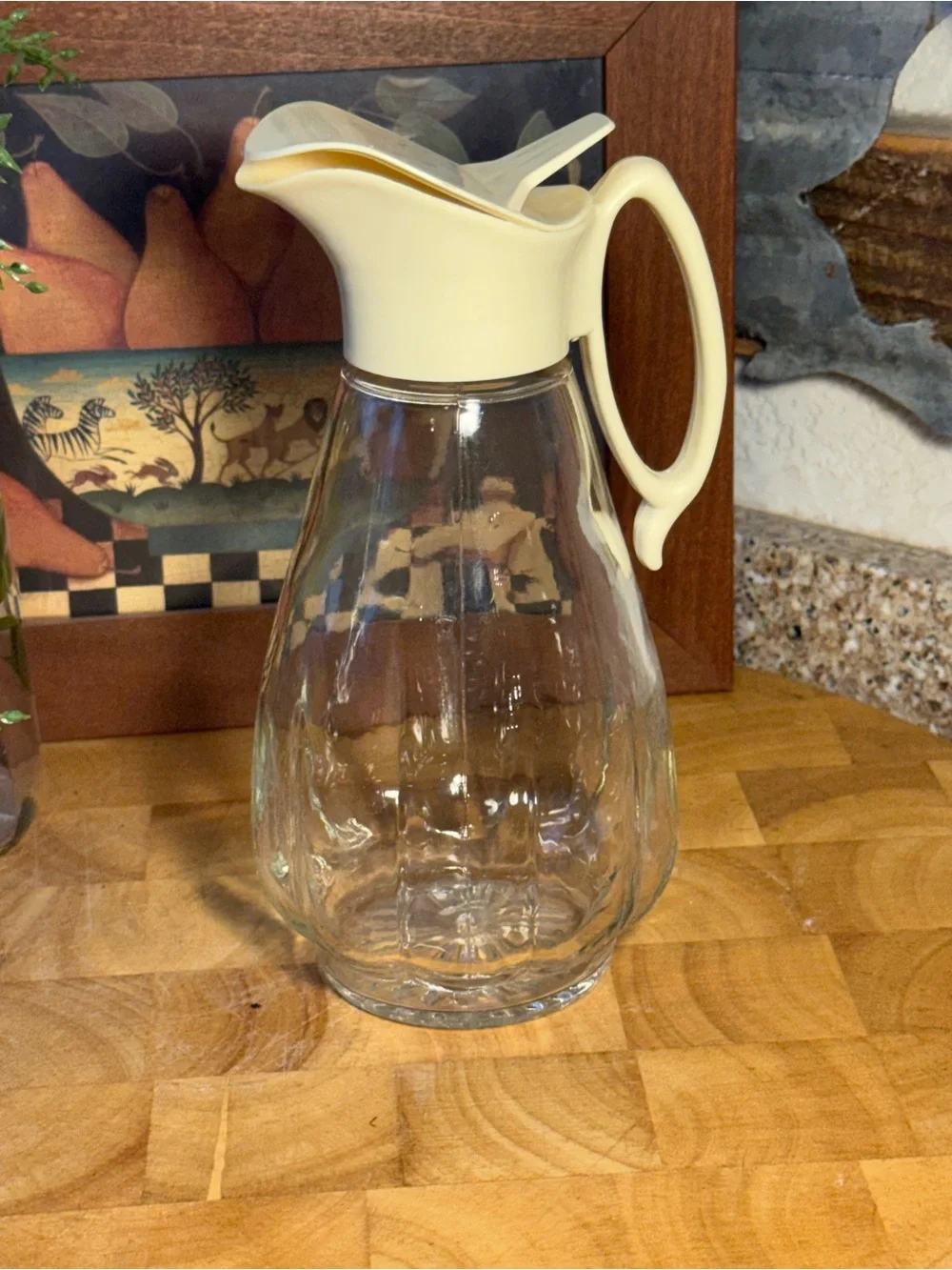 Glass Pitcher with Cream Plastic Lid and Handle
